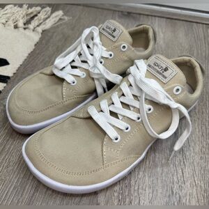 Splay Barefoot Shoes Size 10 Women/8 Mens Freestyle Beige